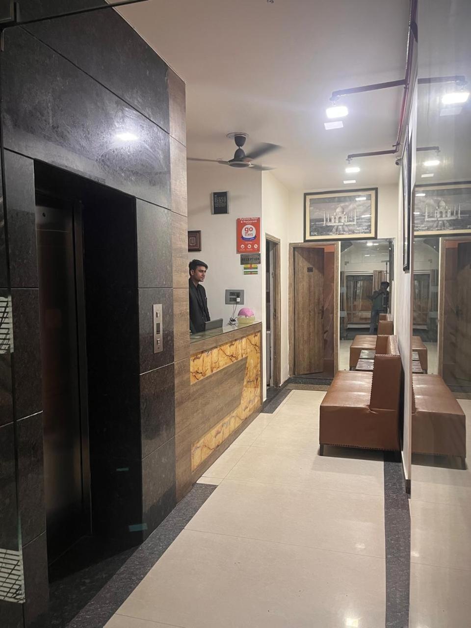 Hotel Parklane Agra (Uttar Pradesh) Exterior foto